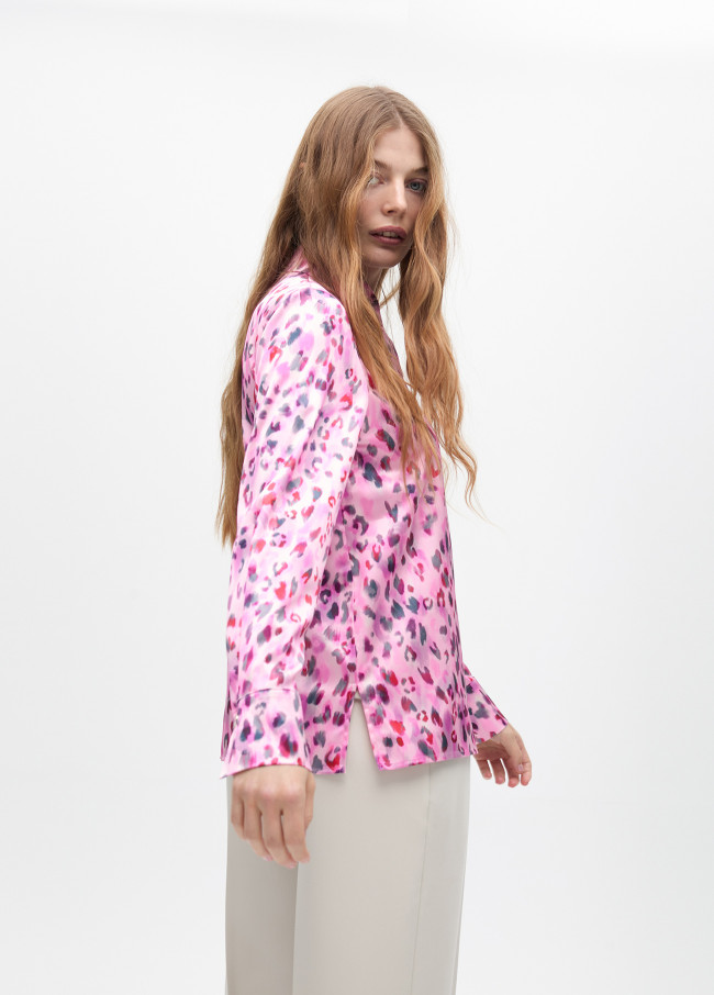 Straight animal print shirt