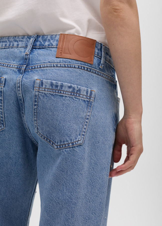 High-waist straight fit jeans with shiny details