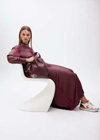 Bolso shopper efecto piel con logo LC ovalado