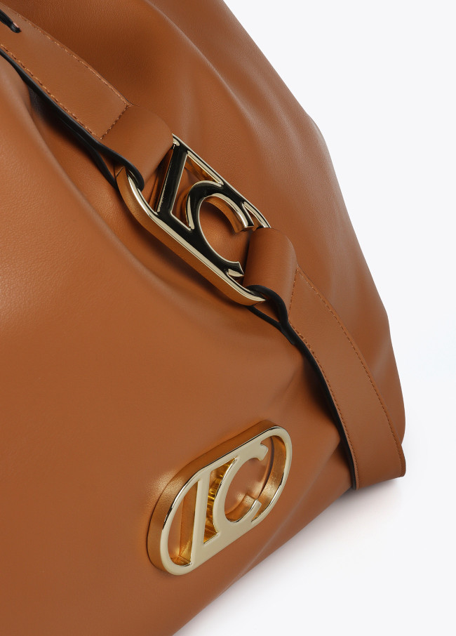 Bolso shopper efecto piel con logo LC ovalado