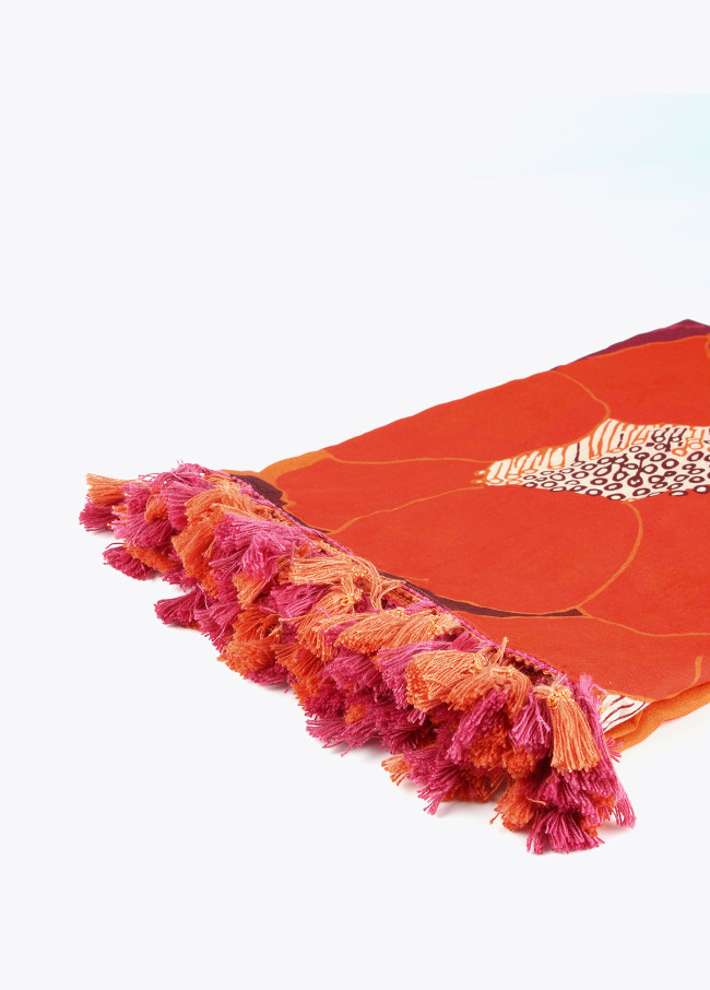 Páreo laranja e flores