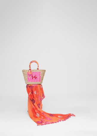 Páreo laranja e flores