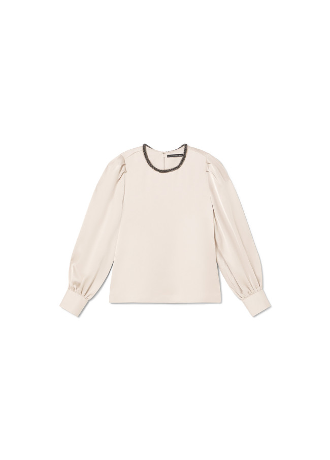 Blusa con detalle joya en cuello