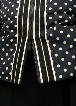 Short quilted anorak with polka dots