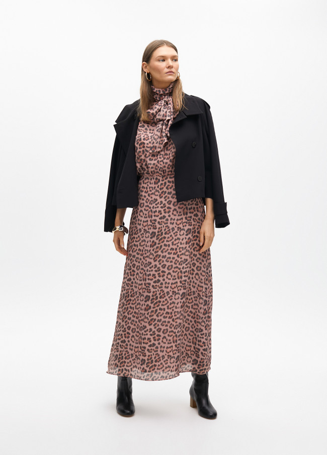 Vestido com estampa animal e laço