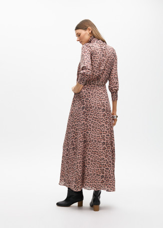 Vestido com estampa animal e laço