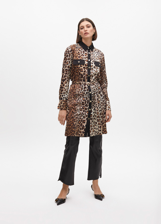 Animal print oversize blouse with pocket details