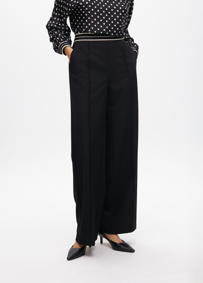 Straight fit trousers with two-tone contrast...