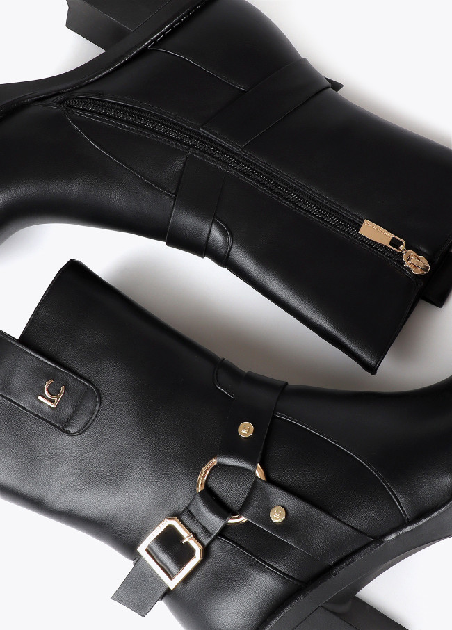 Heeled biker boots with metallic details