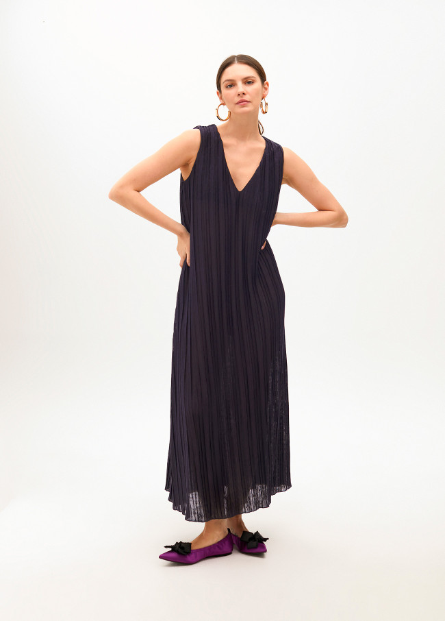 Vestido de tirantes plisado