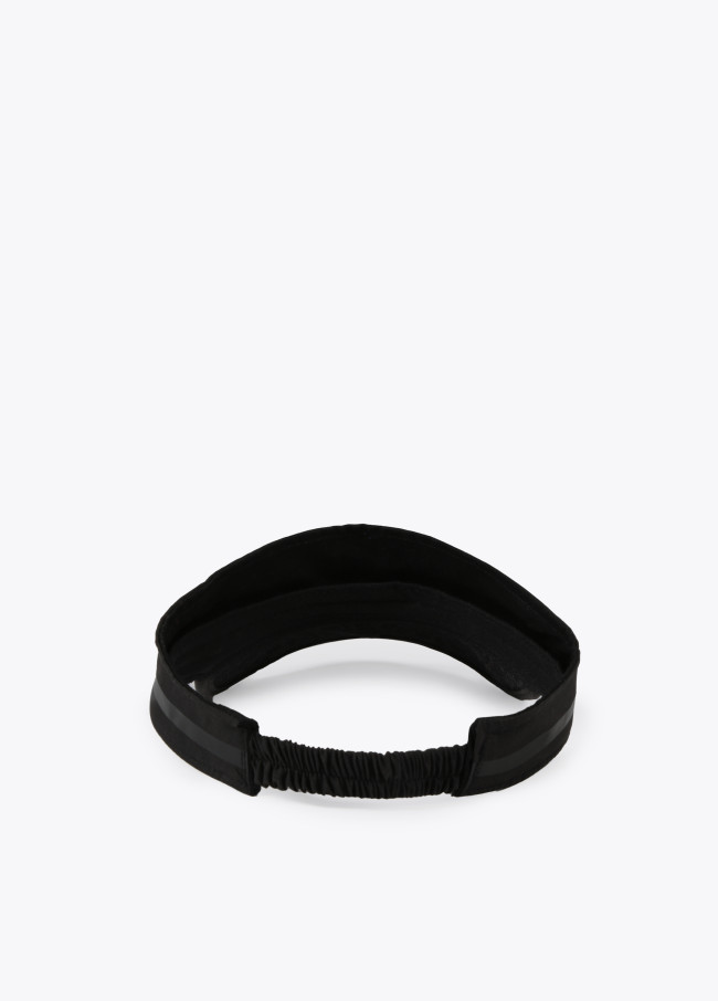 Visera tejido monograma