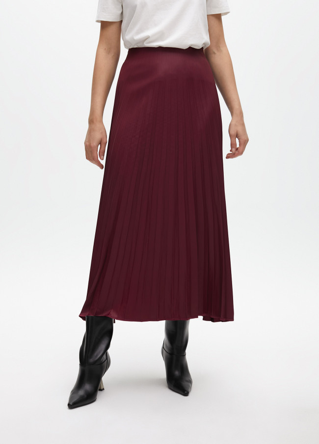 Pleated waxed-effect skirt