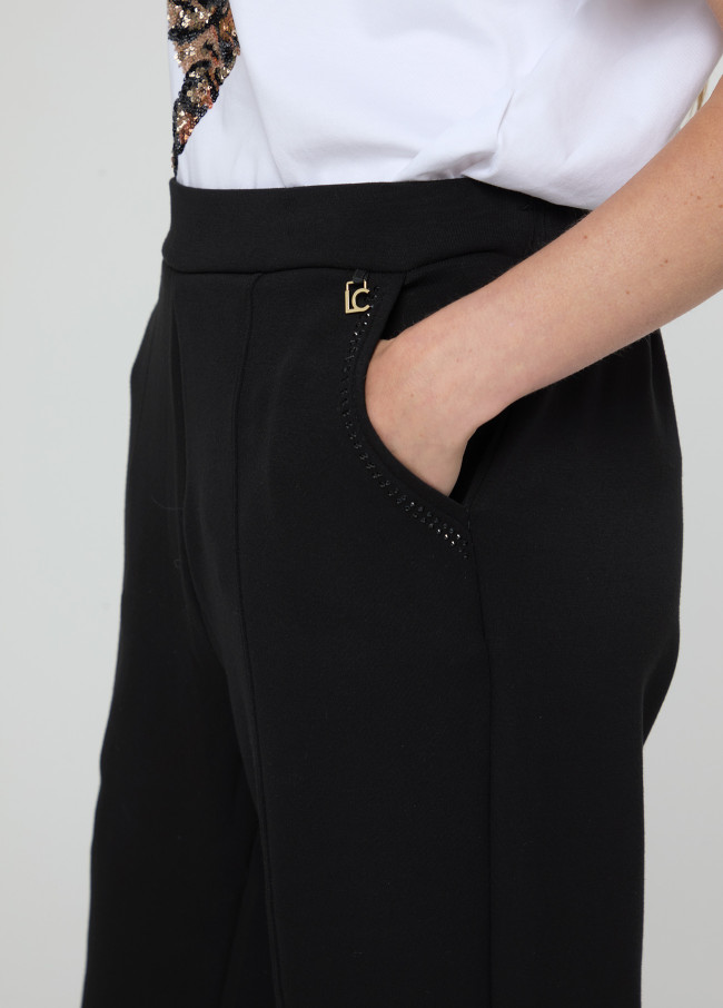 Jogger básico detalle strass