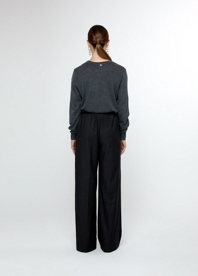 Straight fit trousers with an elasticated...