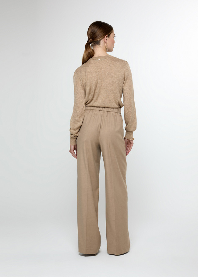 Straight fit trousers with an elasticated...
