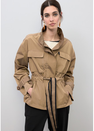 Parka tecnico corto con cintura a contrasto