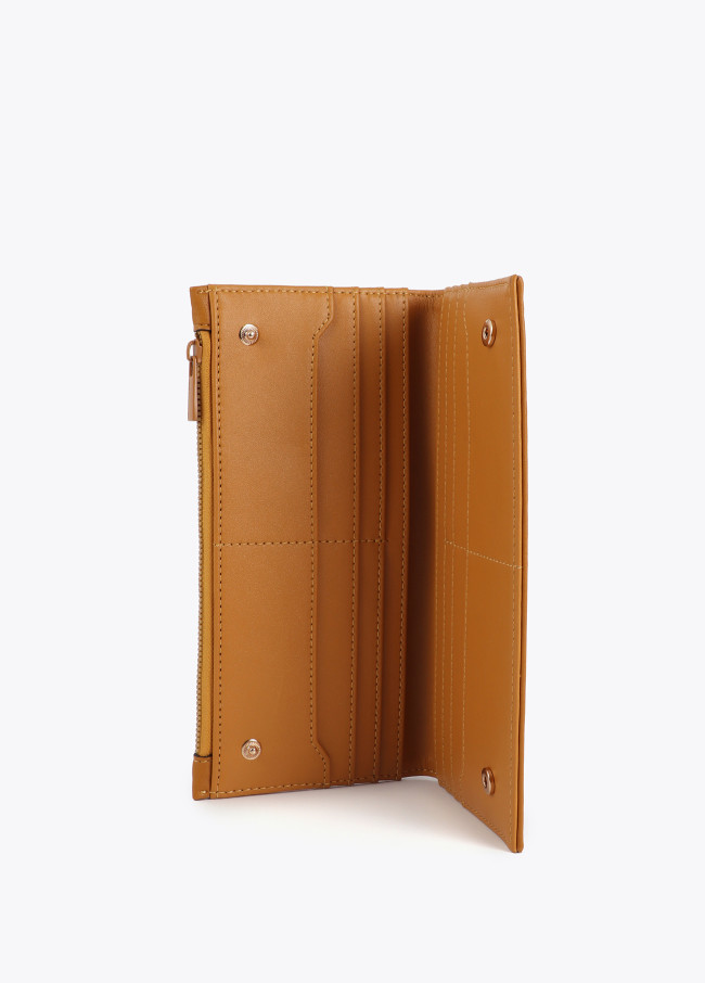 Cartera pespuntes color mostaza