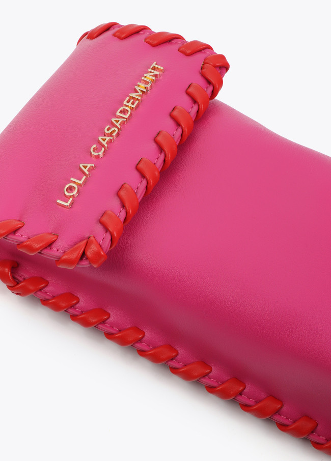 Mobile Pouch with Contrast Finishes