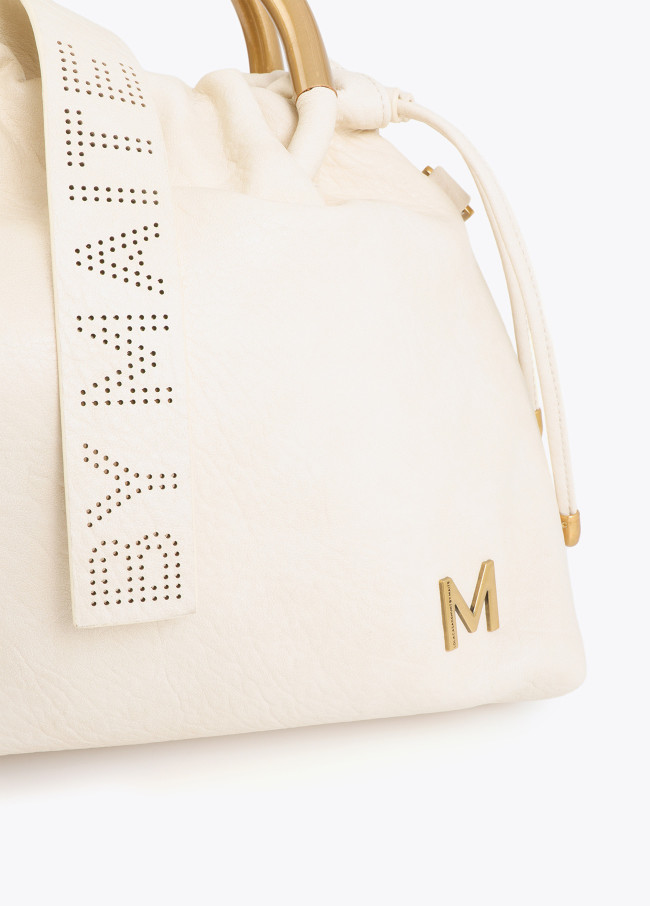 Bolso bandelora con asa metálica