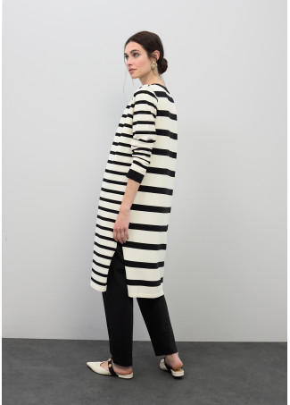 Cardigan en tricot blanc et noir