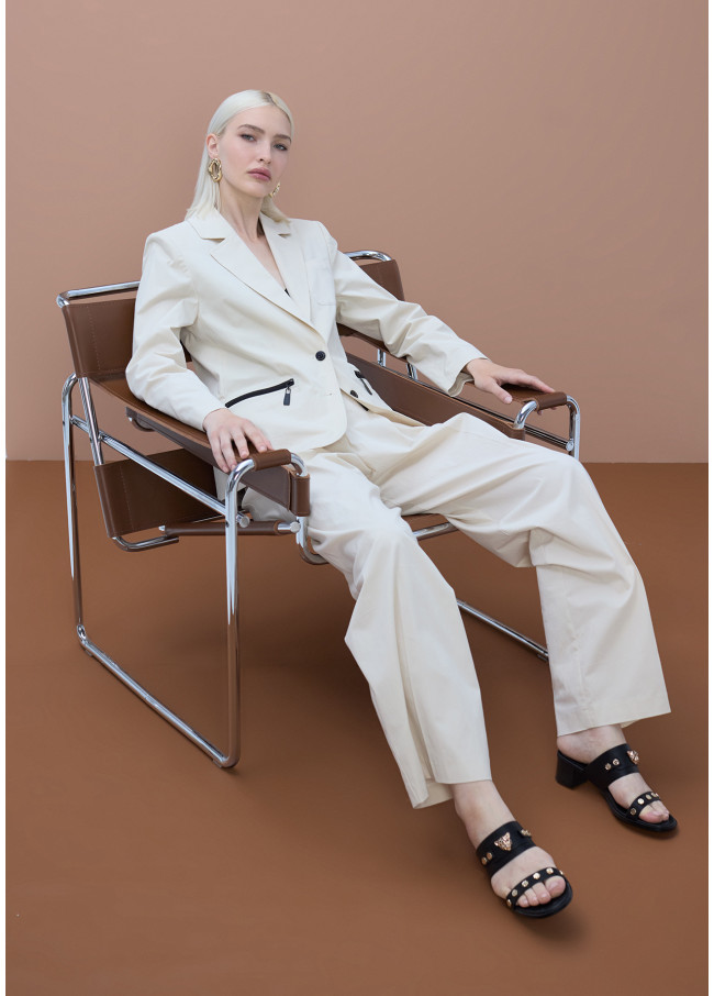 Blazer Attillato con Tasche a Zip Laccate