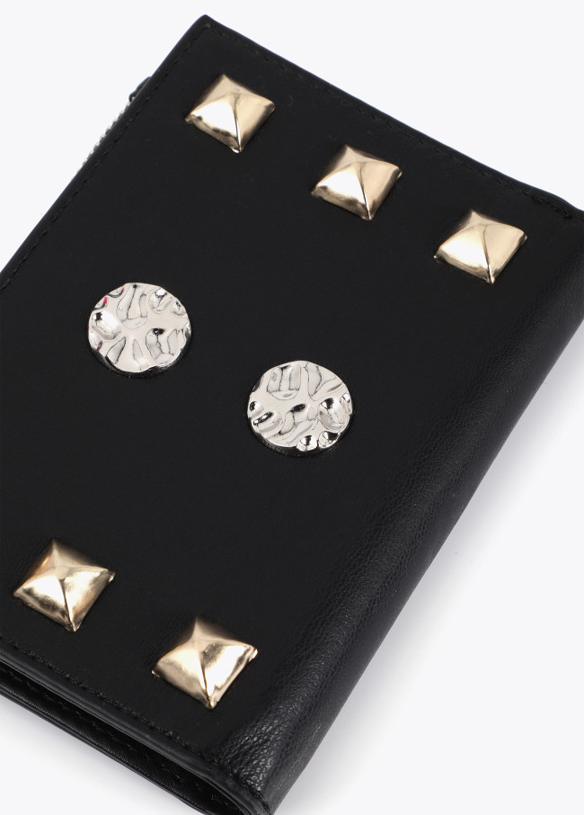 Portafoglio con borchie oro e argento