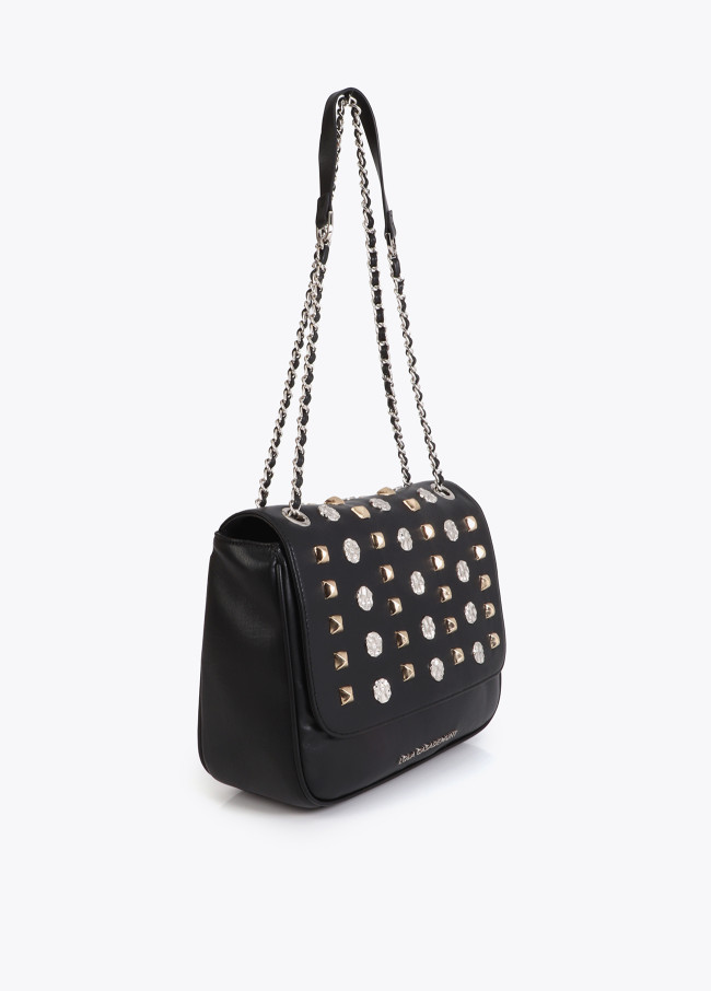 Bandolera con solapa y tachas