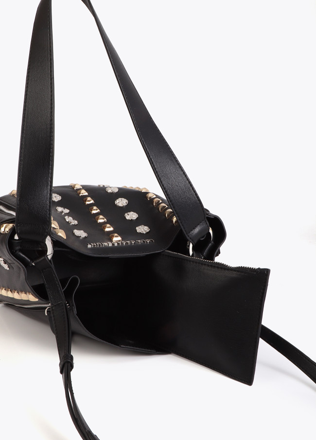 Schultertasche mit Gold- und Silbernieten