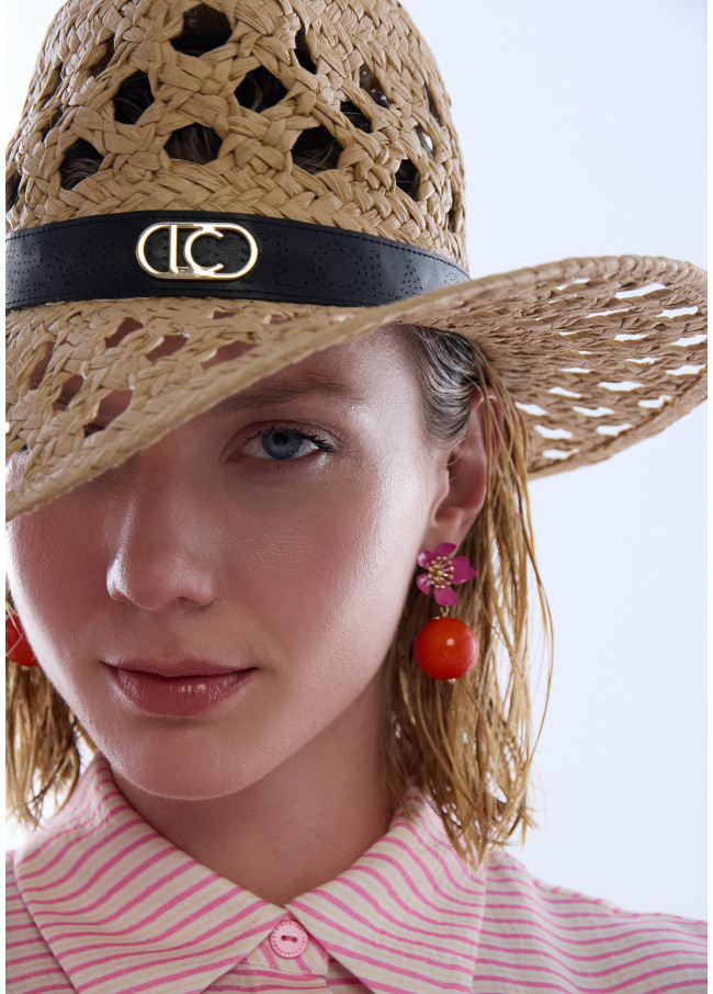 Cappello bicolore con cinturino personalizzato