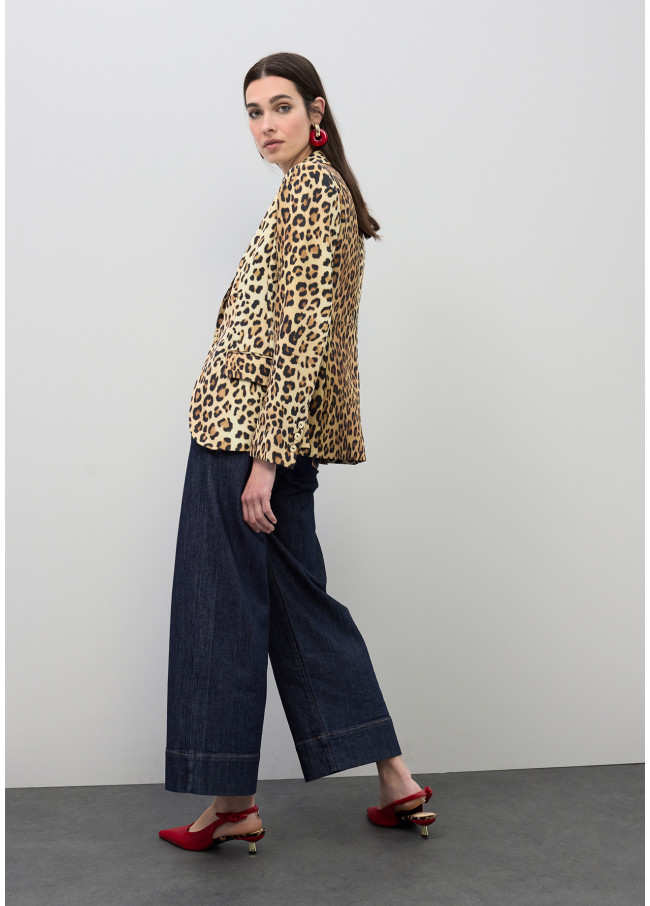 Blazer aderente con tasche a patta stampato...