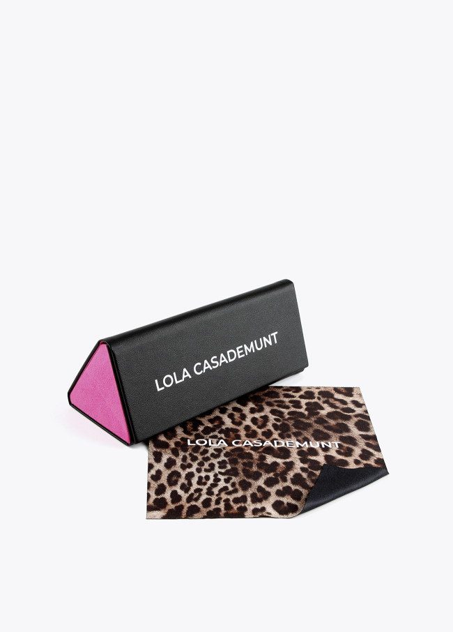 Gafa de sol en forma redondeada con logo leopardo