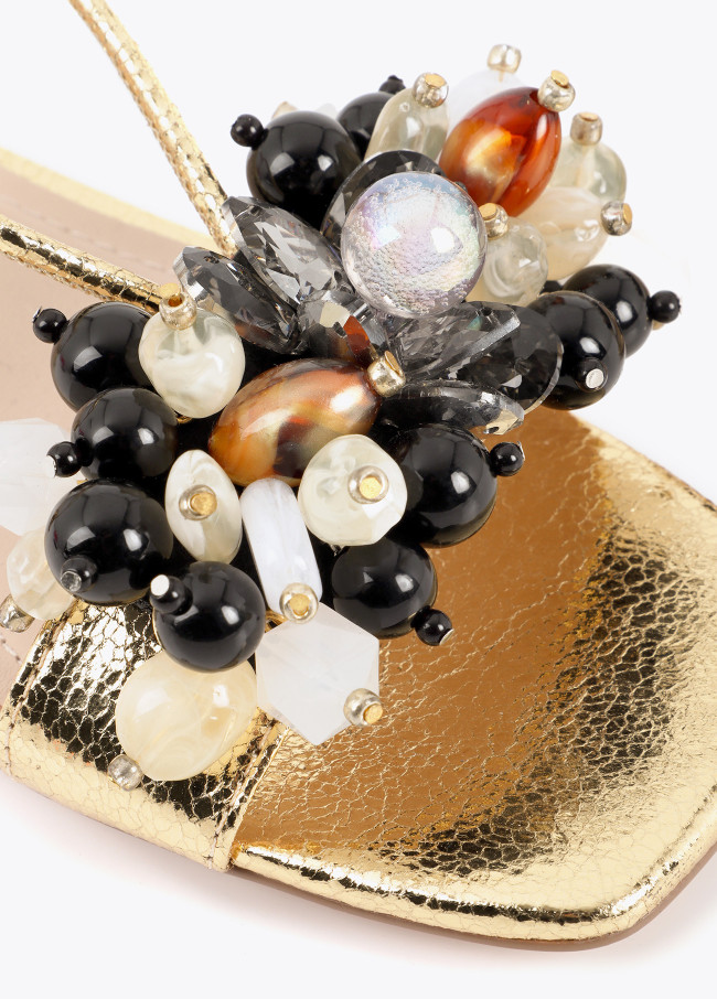 Sandali con Tacco Metallizzati con Applicazioni