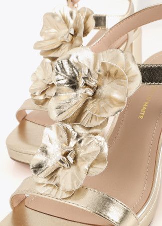 Heeled Sandal with Floral Embellishments