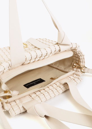 Geflochtene Tasche mit Metall-Schleife