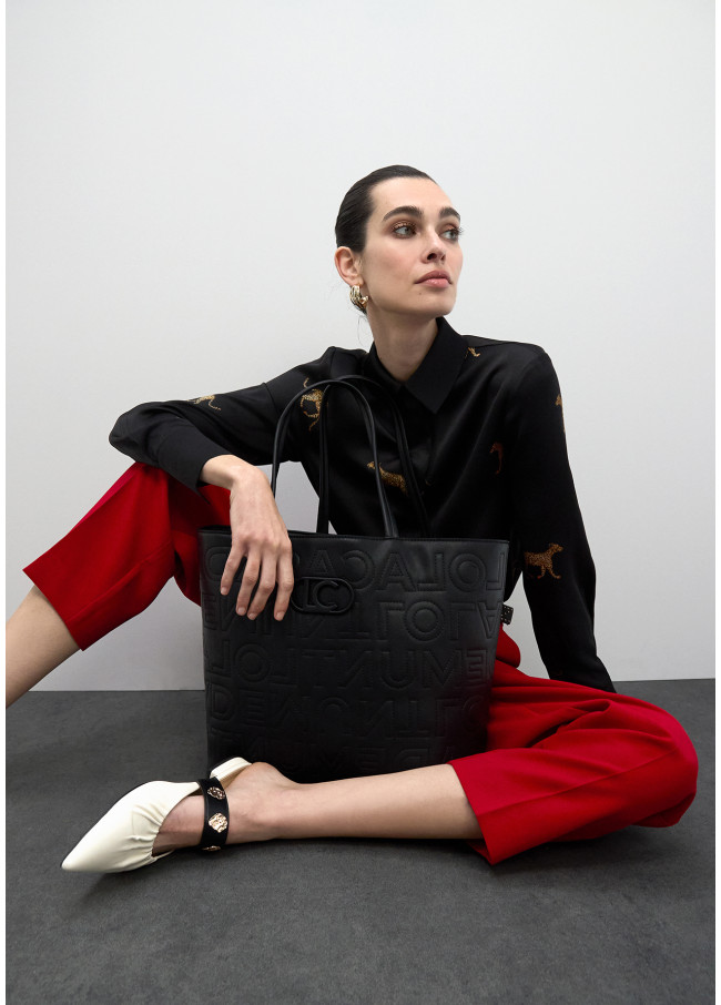 Unstrukturierte Shopper-Monogramm