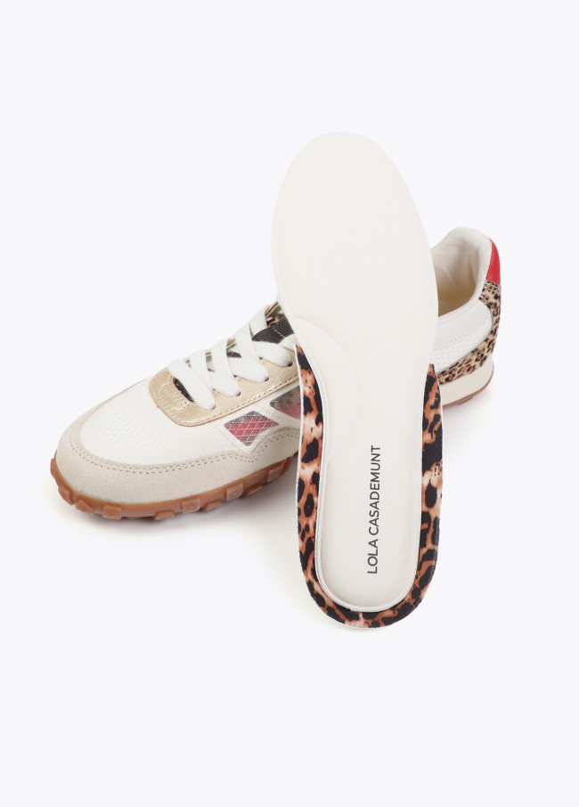 Sneakers in rete e tessuti