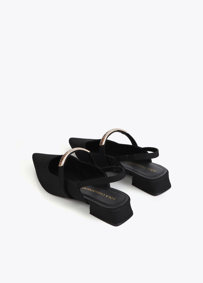 Zapato plano en tejido tipo grosgrain con pieza...