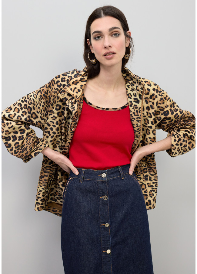 Parka técnica corta con capucha estampado animal