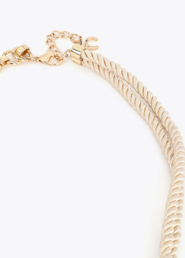 Collana Lunga con Maglie Metalliche