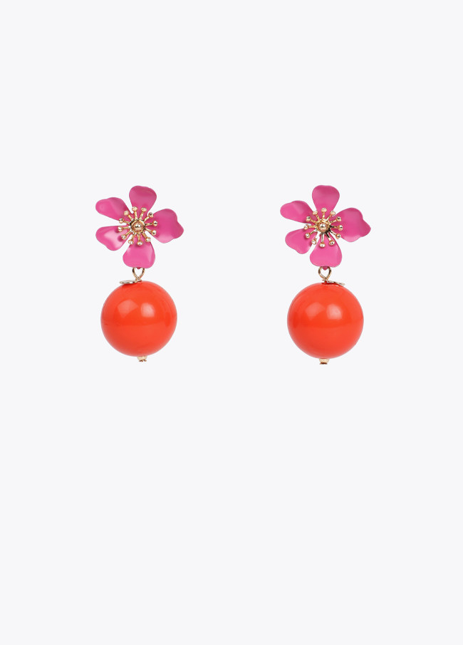 Boucle d'oreille fleur métallique laquée