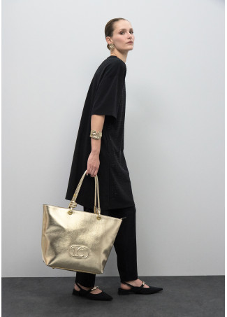 Shopper Dorato Strutturato con Logo Ovale in Rilievo