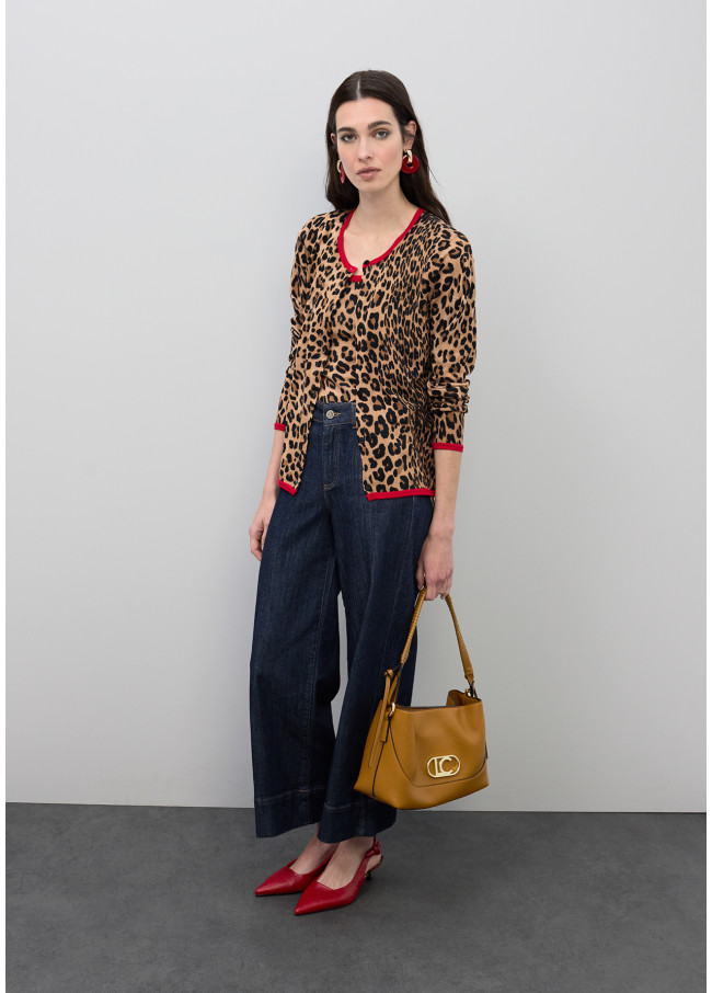Culotte de denim com detalhe de leopardo nos...
