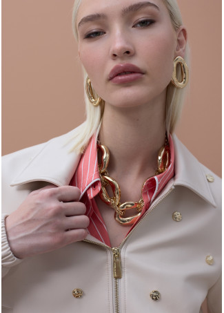 Giacca borchiata effetto pelle