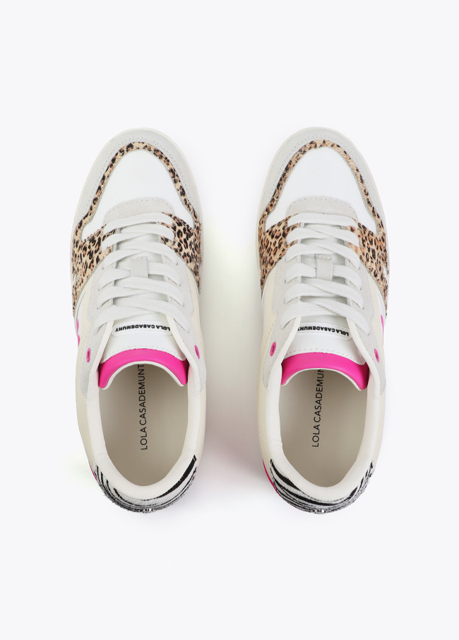 Sneaker mit Innenliegendem Keil in Kombinierten...