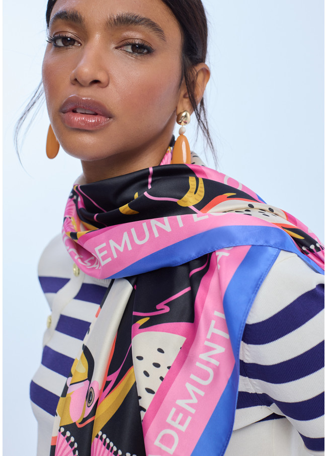 Foulard in Raso con Stampa Tropicale