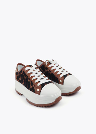 Sneaker Platform con Stampa Leopardo e Dettagli Borchie