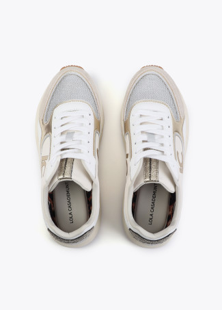 Deportiva con suela tipo running con detalles en piel