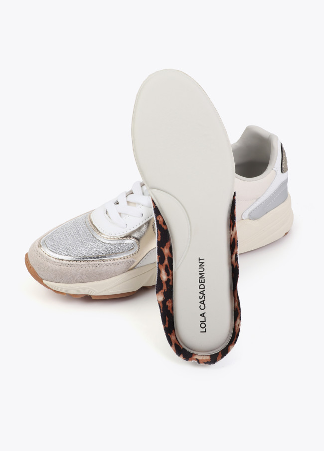 Sneaker con suola running con tessuti misti e...