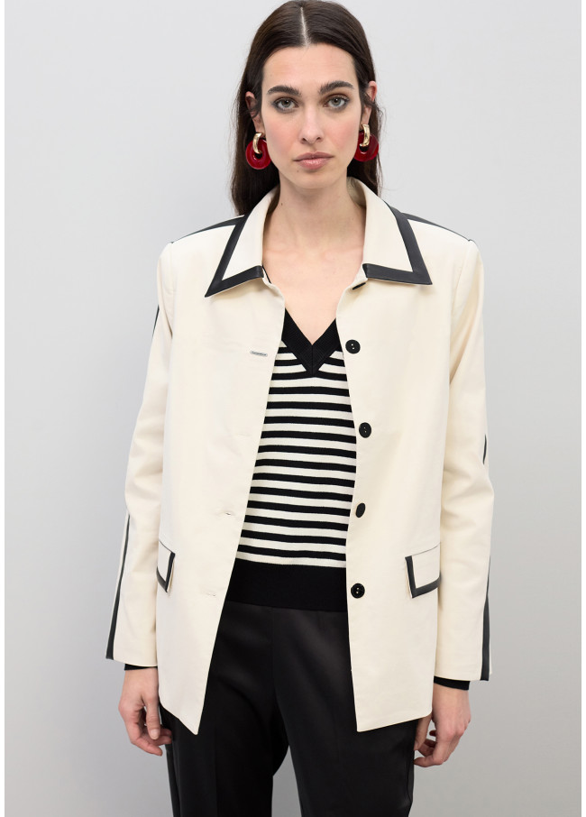 Chaqueta detalles efecto piel