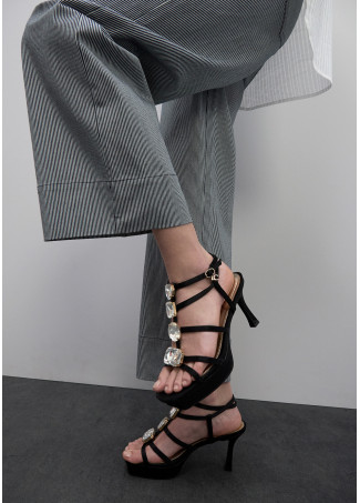 Chaussure à Talon avec Détails Cristal sur les Brides